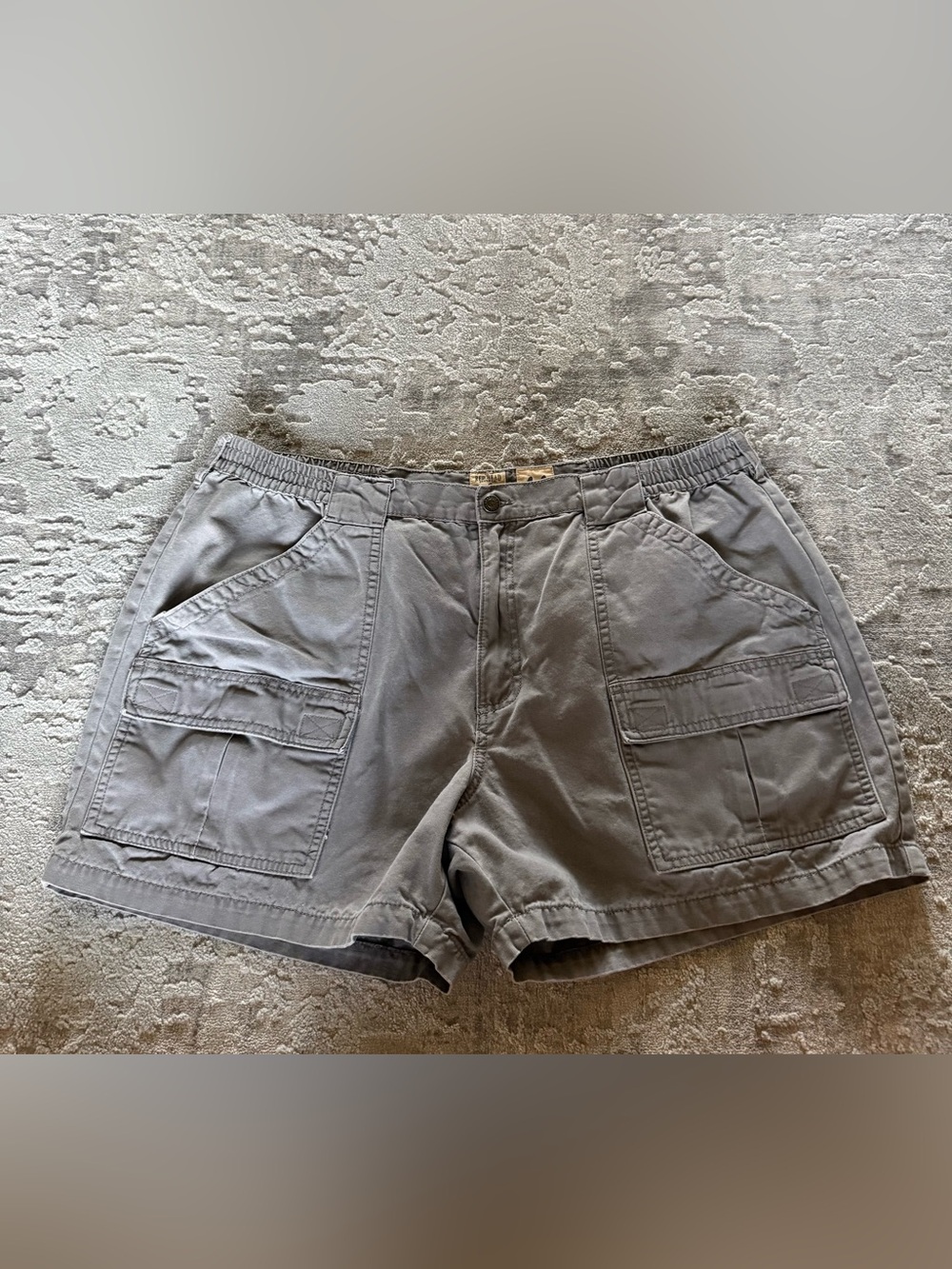 Red Head Women’s Gray Utility Cargo Shorts size 44
